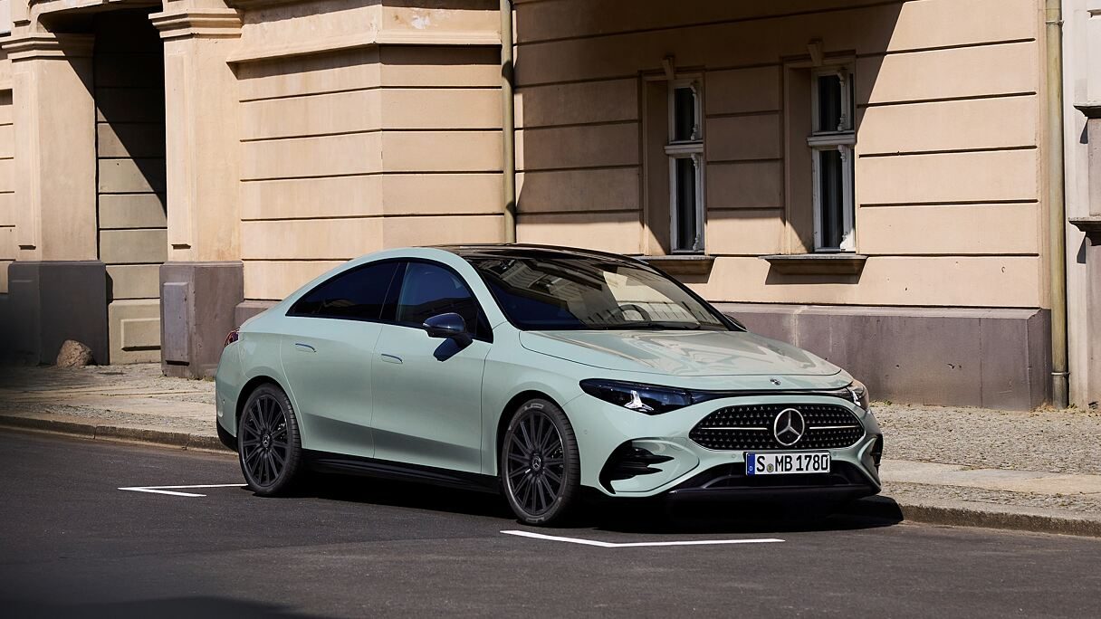 Der neue Mercedes-Benz CLA; Exterieur: AGM Line Plus, aquamint uni 

The all-new Mercedes-Benz CLA; Exterior: AMG Line Plus, aquamint uni